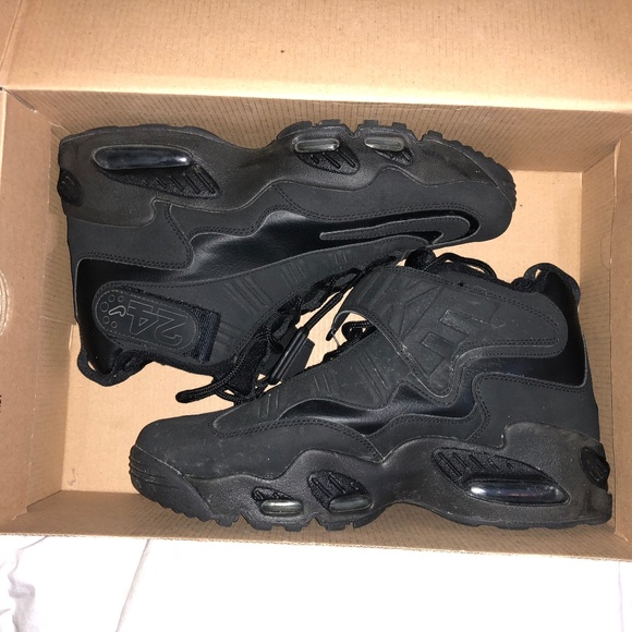 Nike Shoes - Nike  Air Griffey Size 8